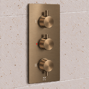 Smooth Vertical 3 Outlet Shower Valve